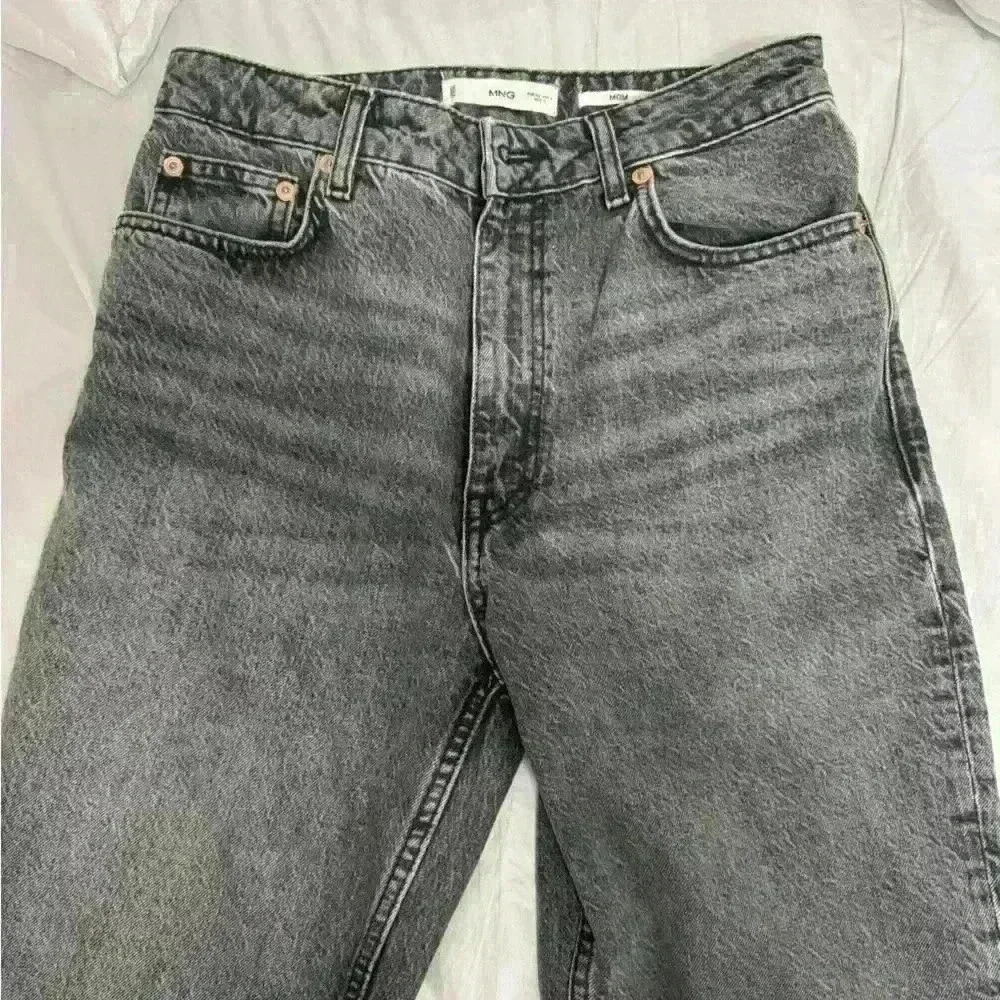 Woman’s Mango Baggy Mom Jeans in Dusty  Black - Picture 3 of 3